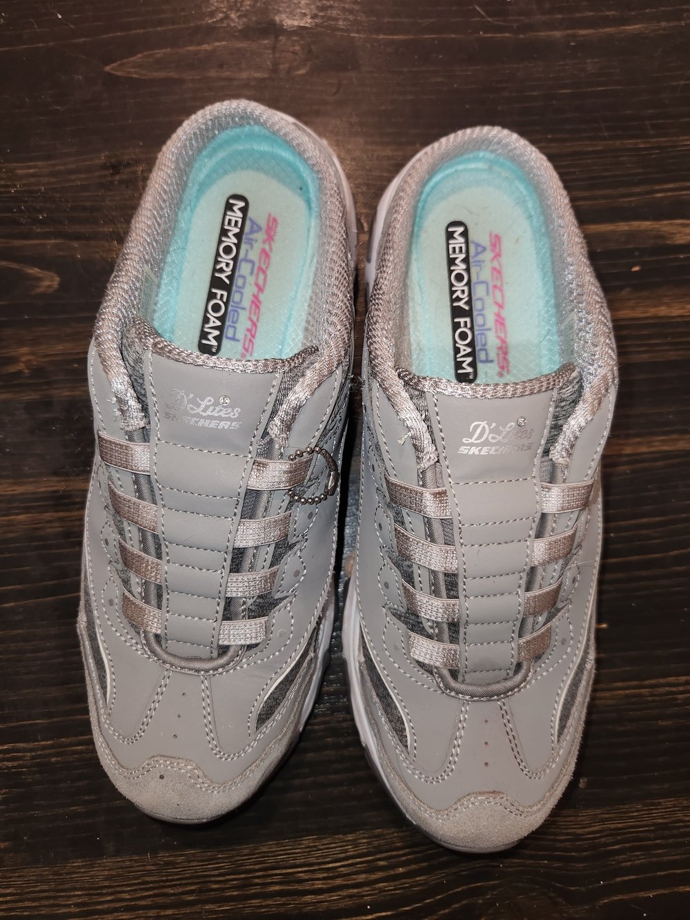 Skecher's Dlites Slip Ons